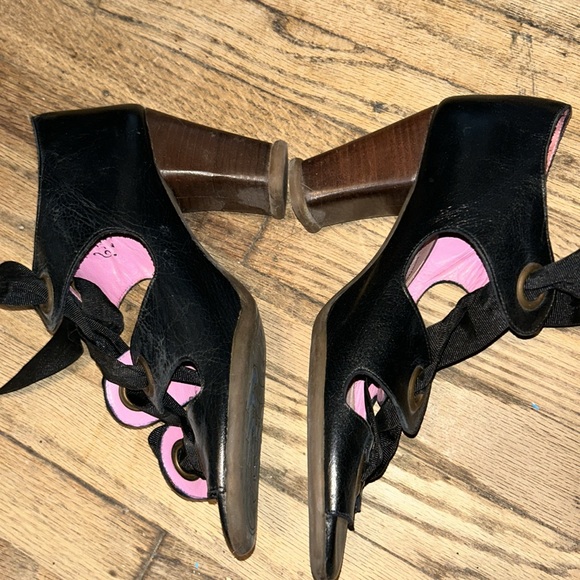 Fluevog Birgit 10 - Picture 2 of 5